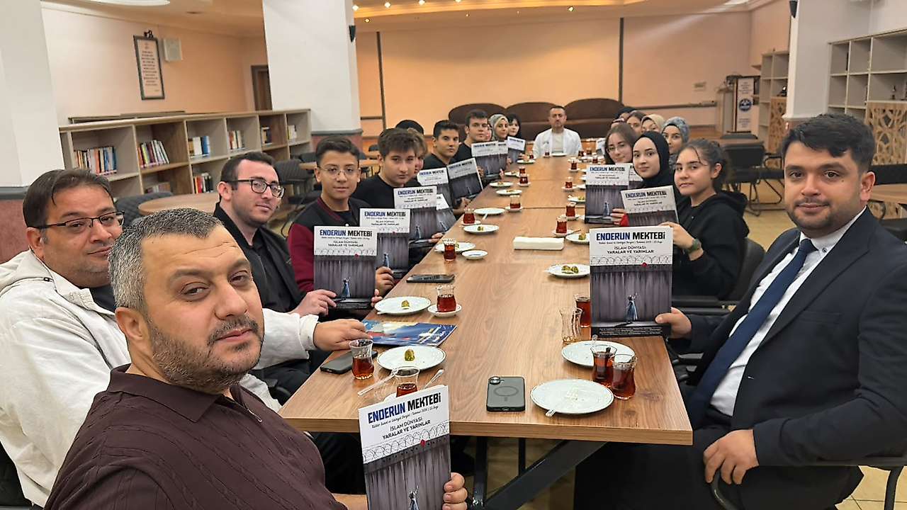 Enderun Mektebi'nin 23. sayısı okurlarla buluştu