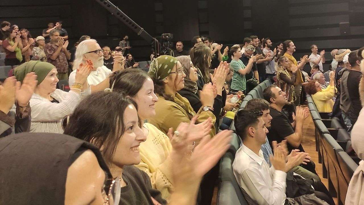 Konya Mistik Müzik'te 'Hun Huur Tu' mest etti