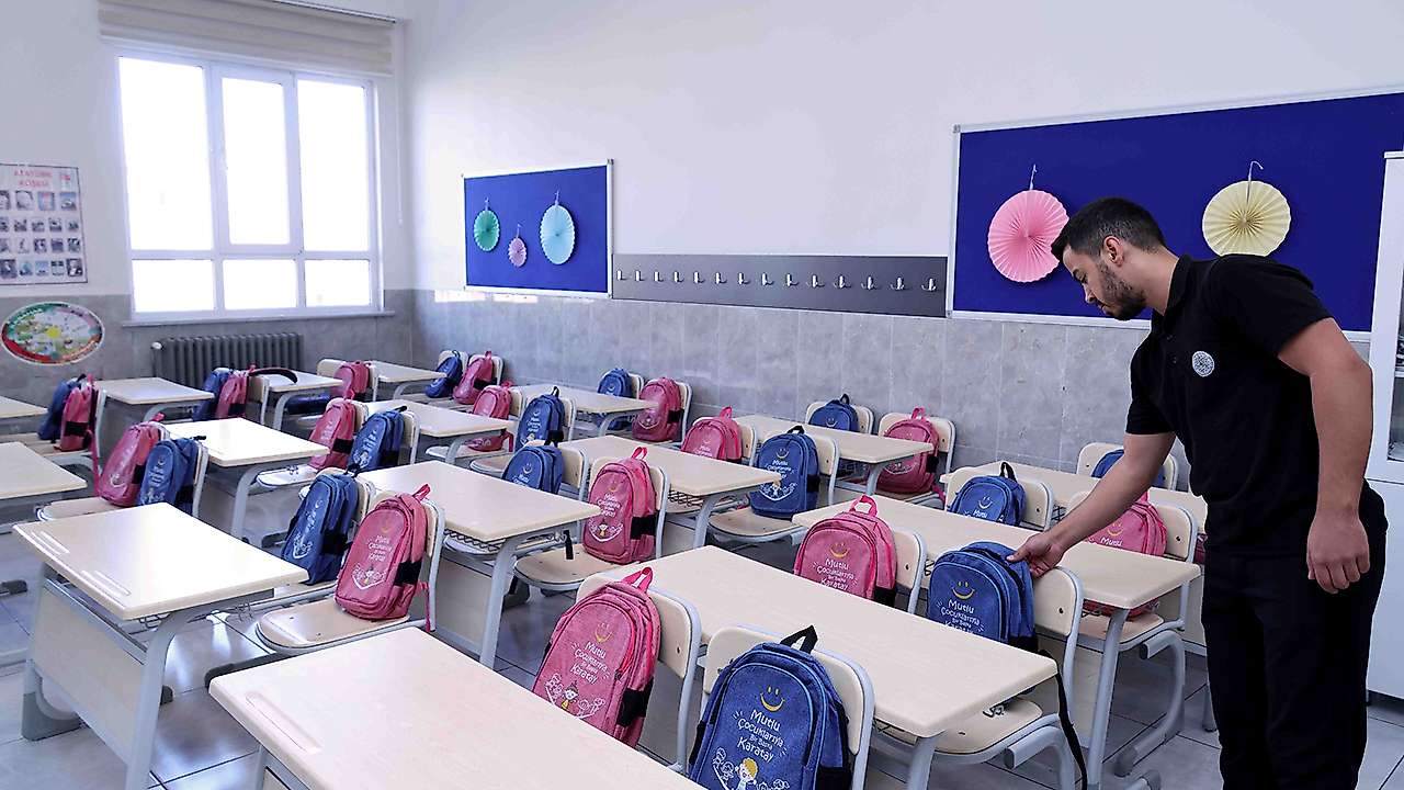 Karatay'da 9 bin öğrenciye sürpriz