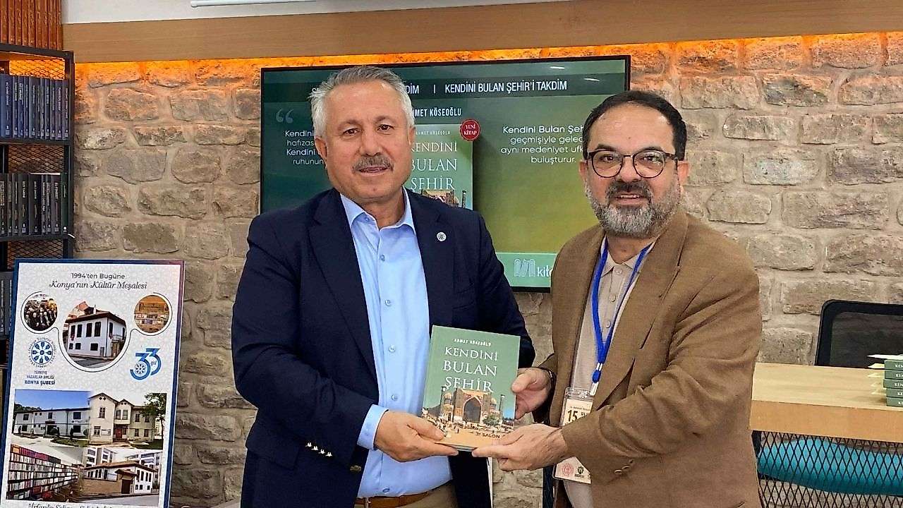 'Kendini Bulan Şehir' okurlarıyla buluştu
