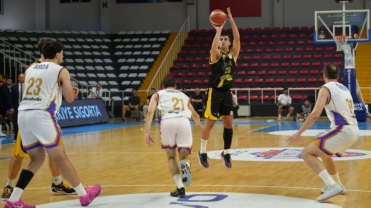 Konya Büyükşehir sezonu farklı galibiyetle açtı