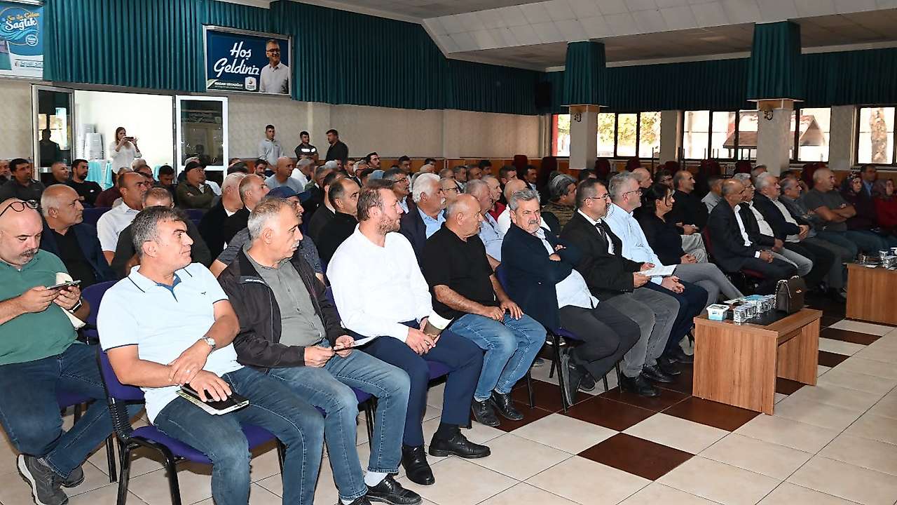 Konya'da çiftçiye yeni ürün önerisi! Kuraklığa dayanıklı bitki tanıtıldı