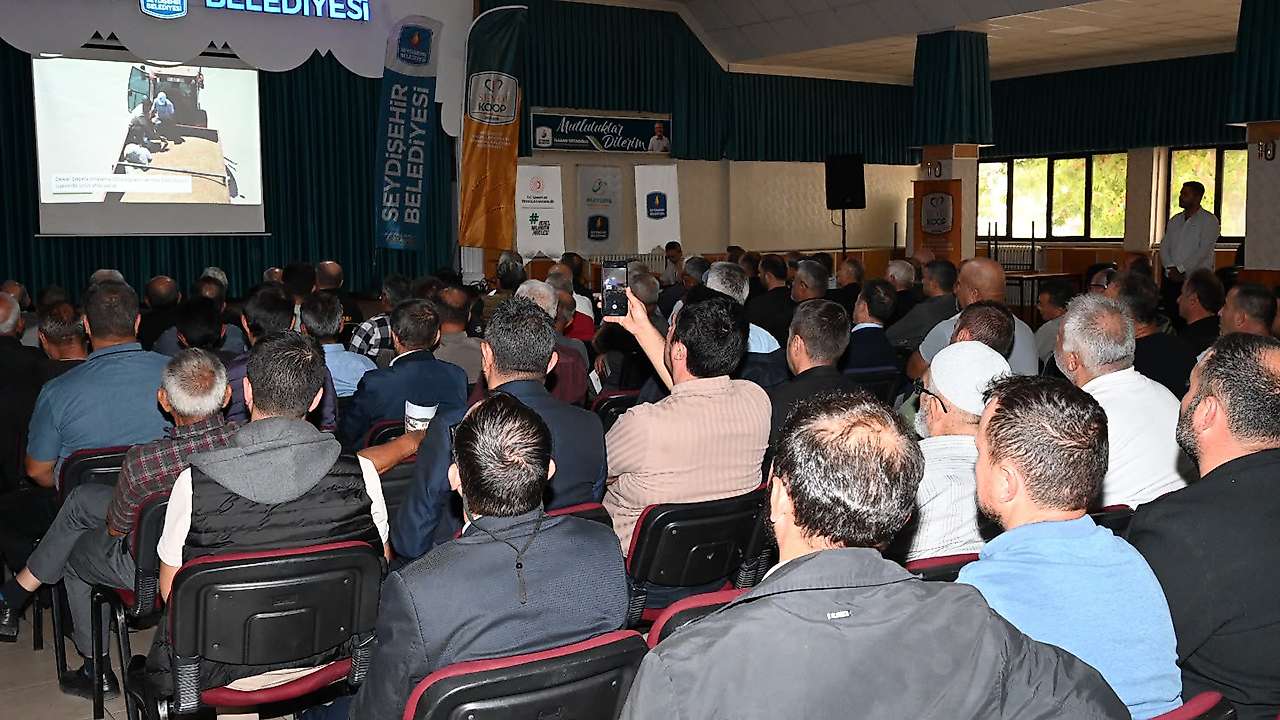 Konya'da çiftçiye yeni ürün önerisi! Kuraklığa dayanıklı bitki tanıtıldı