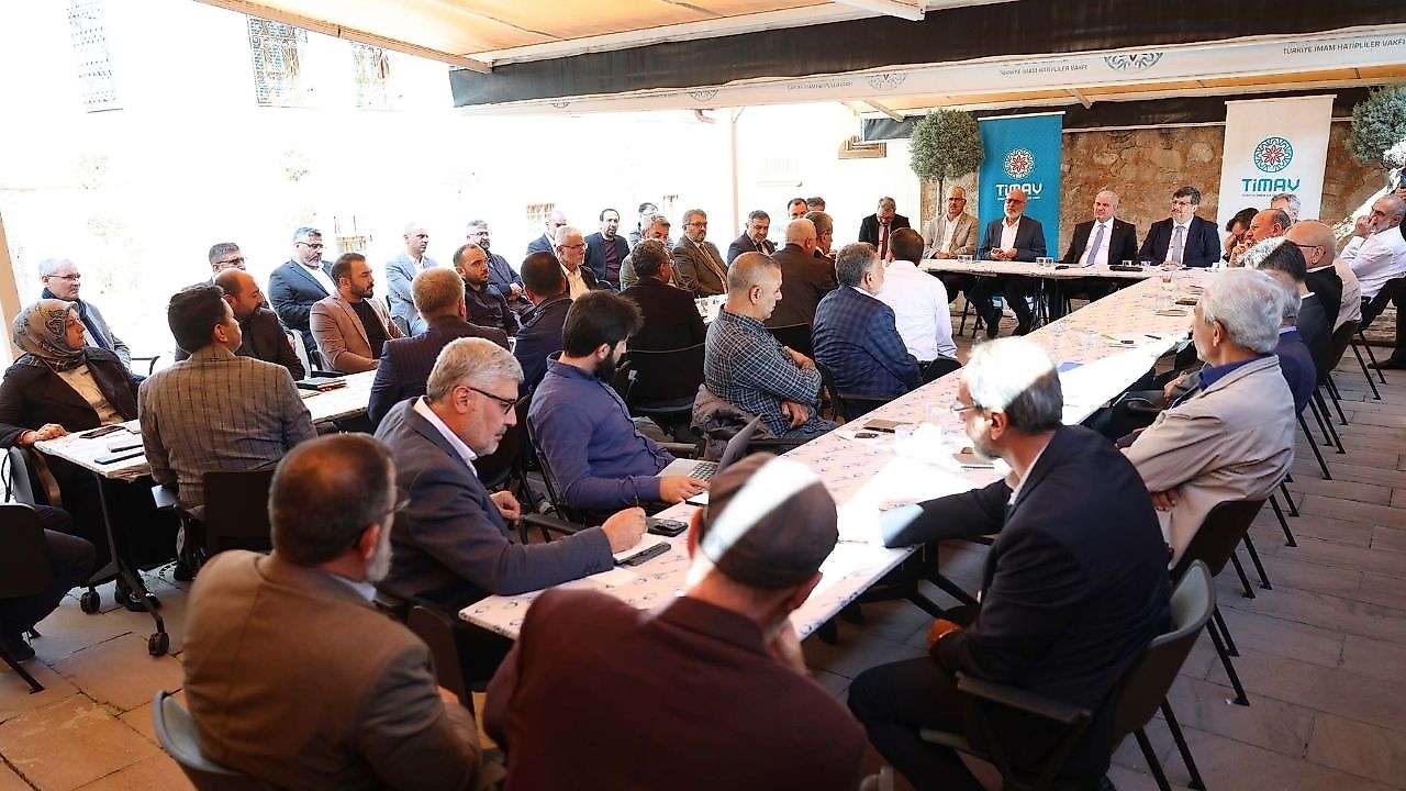 Konya'da eğitime destek için önemli buluşma