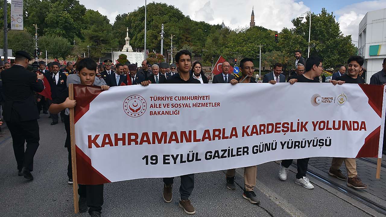 Konya'da gaziler için tek yürek oldular