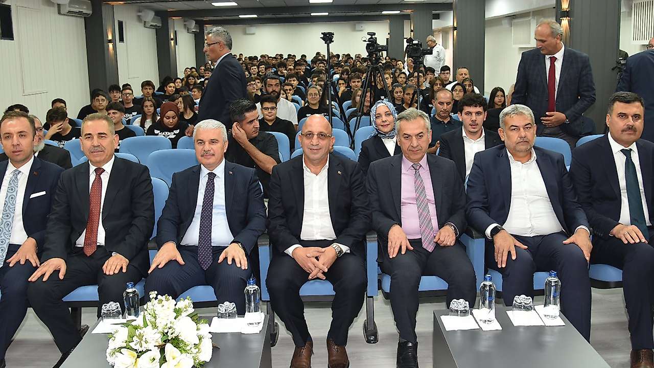 Konya'da hayırsever iş insanından kızının okuluna anlamlı jest