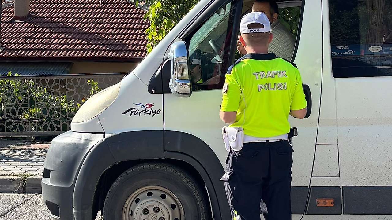 Konya'da okullar mercek altında! Polis ekipleri harekete geçti