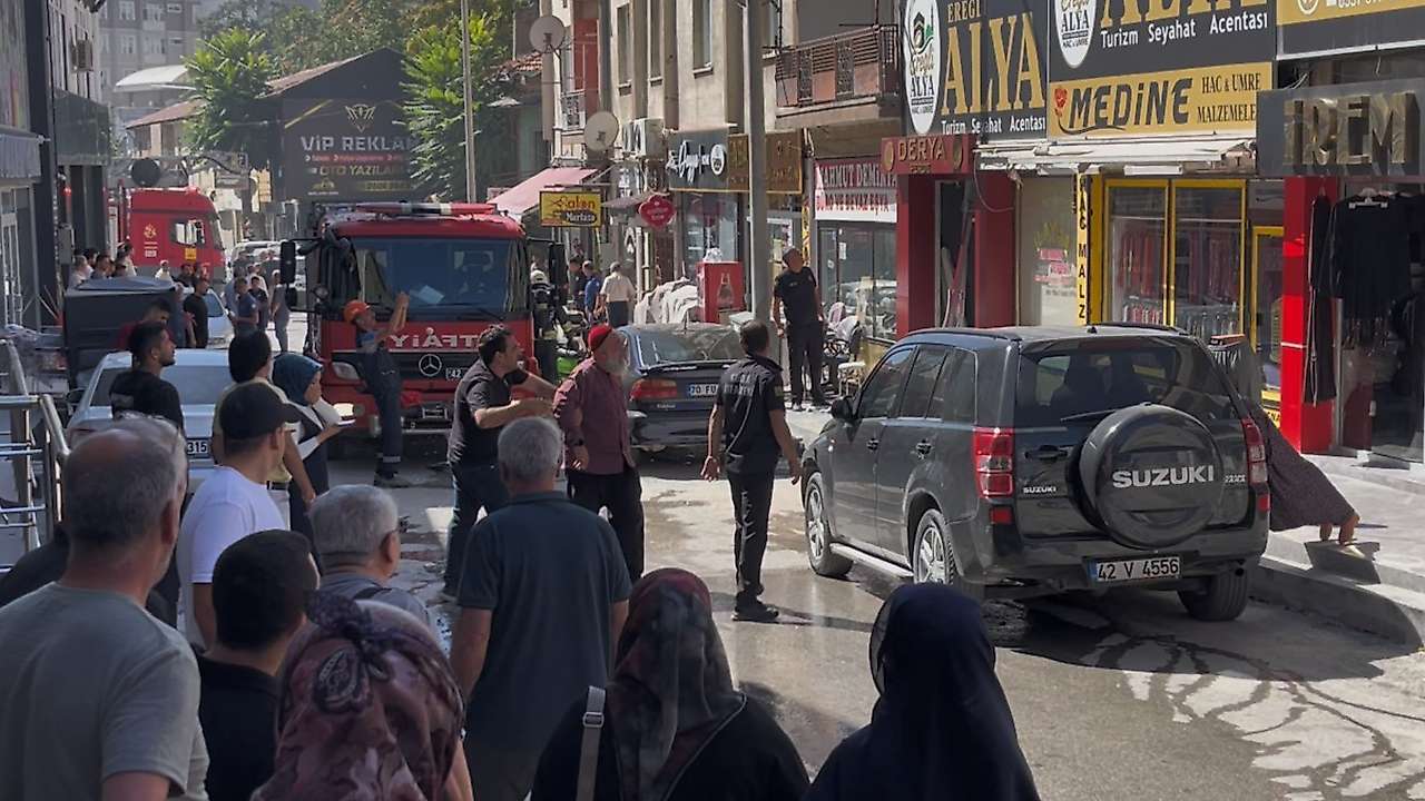 Konya'daki patlama paniğe neden oldu: O anlar anbean kameraya yansıdı