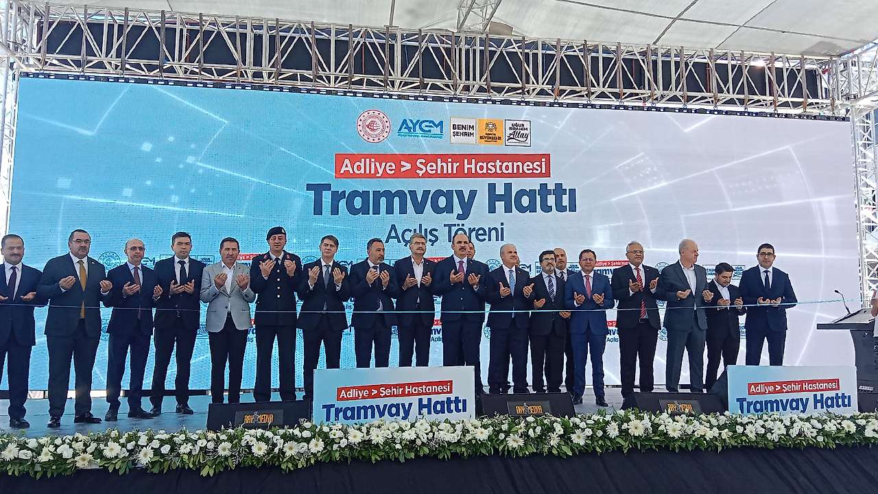 Konya ulaşımında tarihi gün: Adliye- Şehir Hastanesi tramvay hattı açıldı