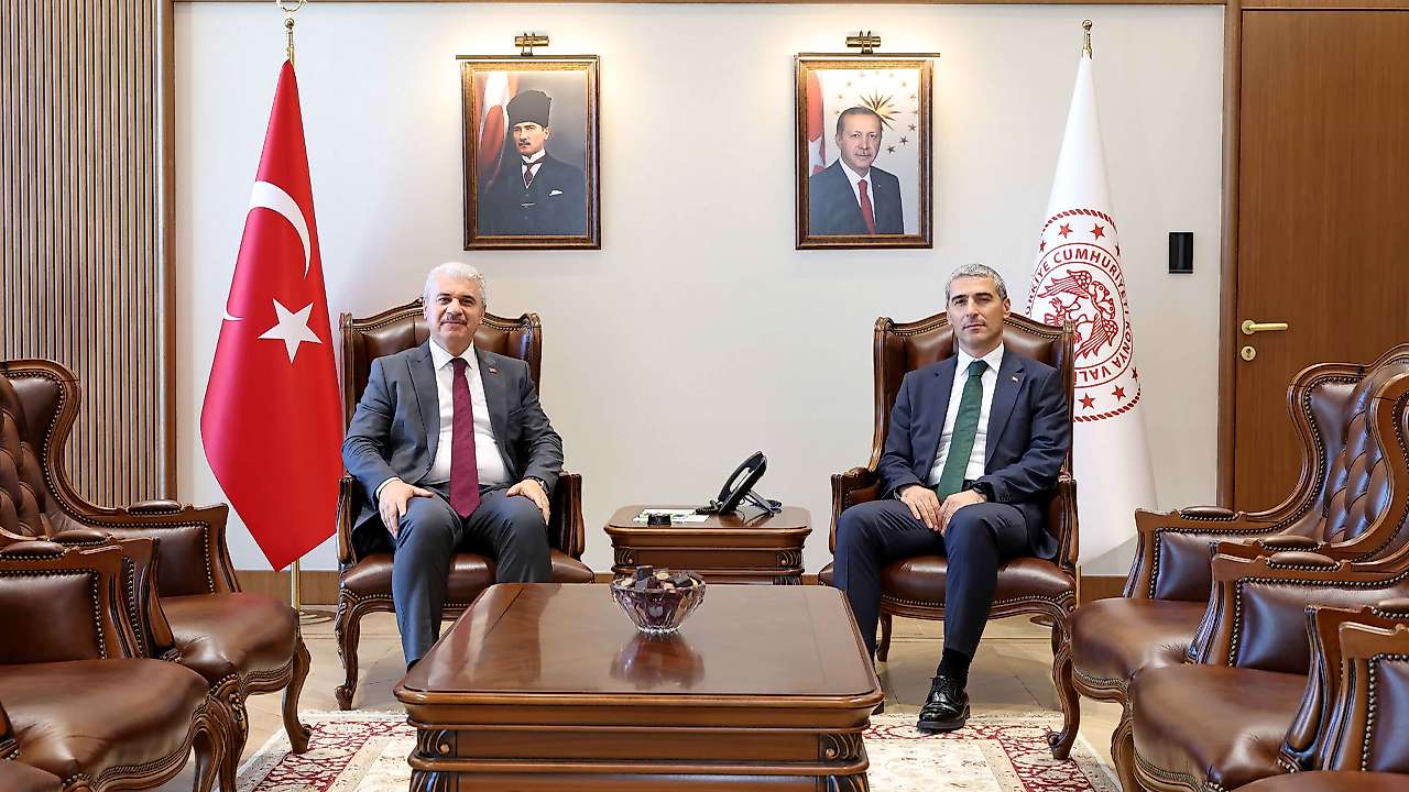 Konya ve Afyonkarahisar valileri bir araya geldi
