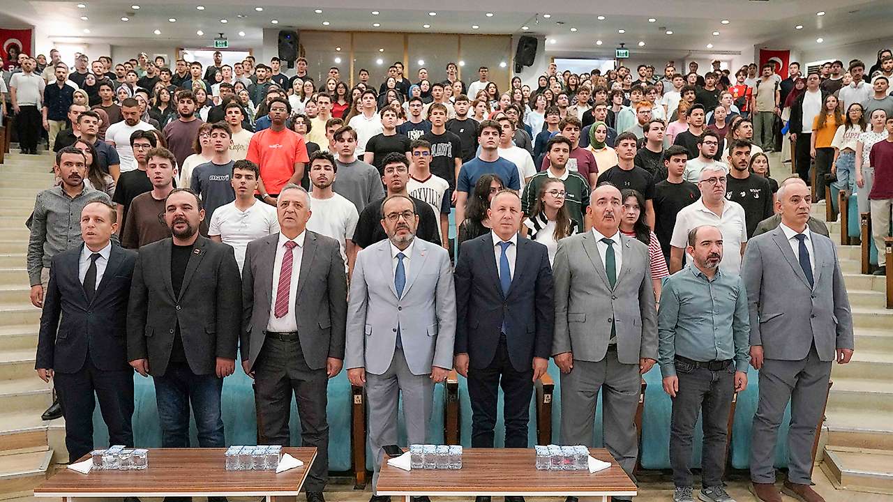 KTÜN'de yeni öğrenciler kampüsü tanımaya başladı