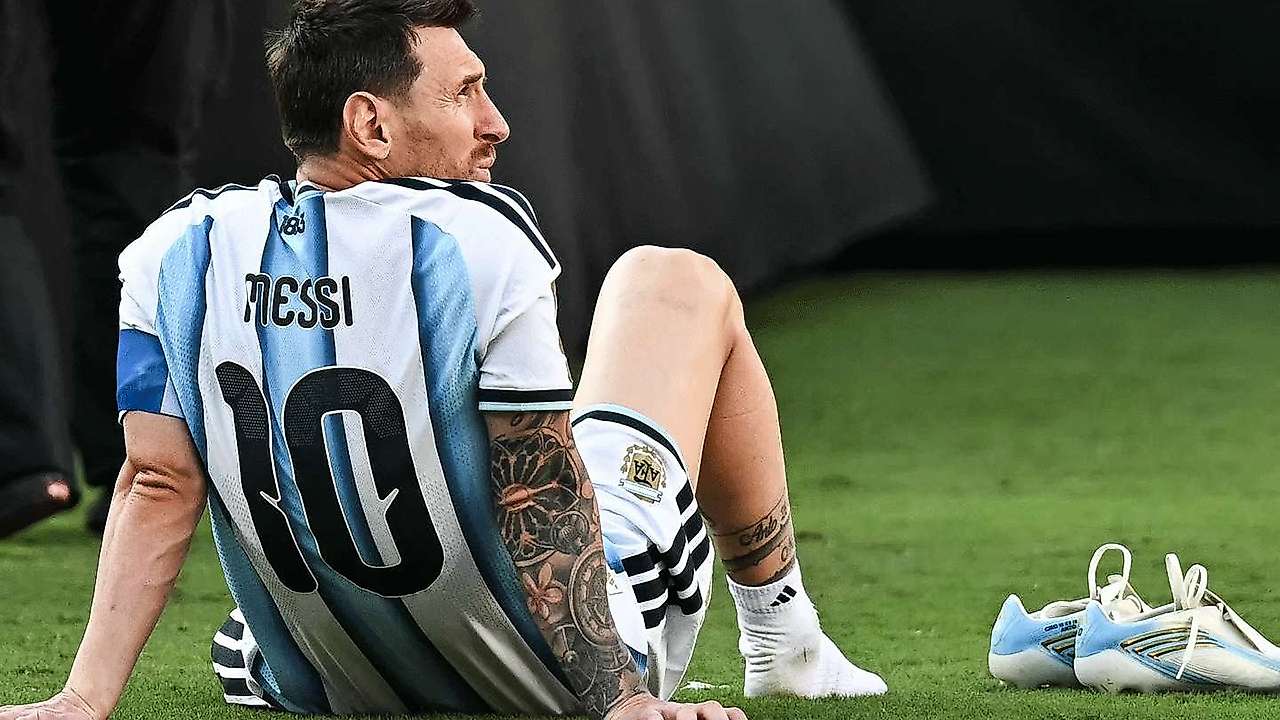 Lionel Messi'den flaş karar