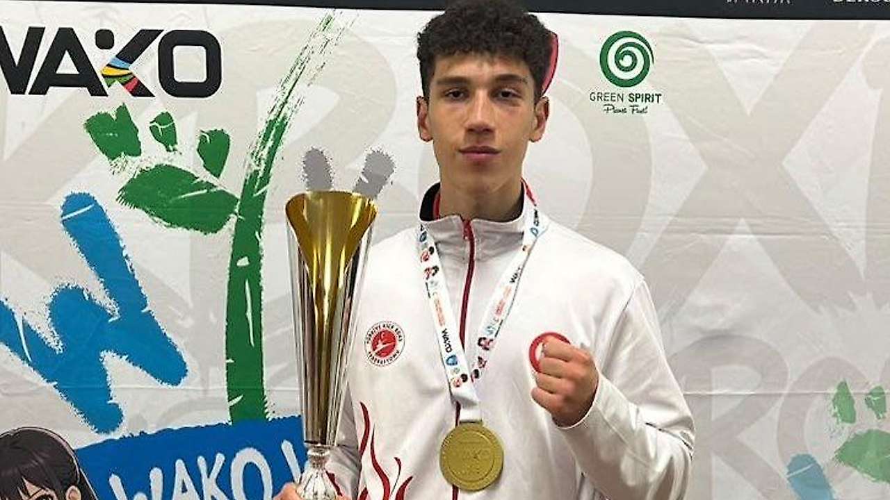 Selçuklu Belediyesporlu Akarsu, Dünya Şampiyonu oldu
