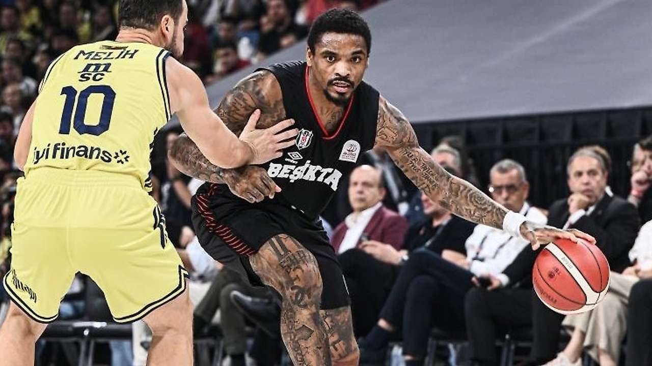 Türk basketbolunun ilkleri ve rekorları