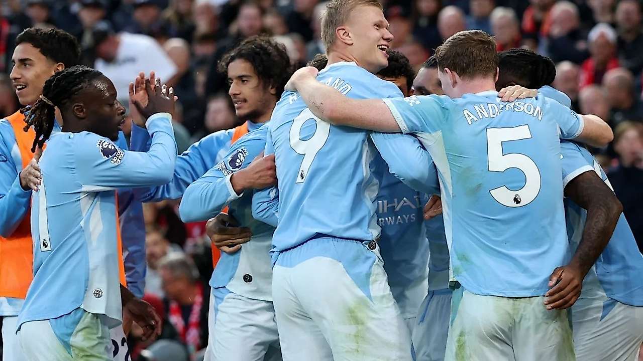 Barcelona ve Manchester City kayıpsız zirvede