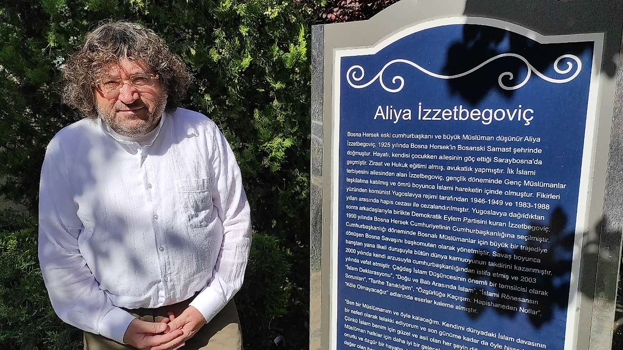 AKSED, Aliya İzzetbegoviç'i vefatının 23'üncü yıl dönümünde andı