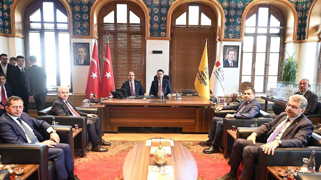 Bakan Kurum'dan Konya'nın projelerine yakın takip