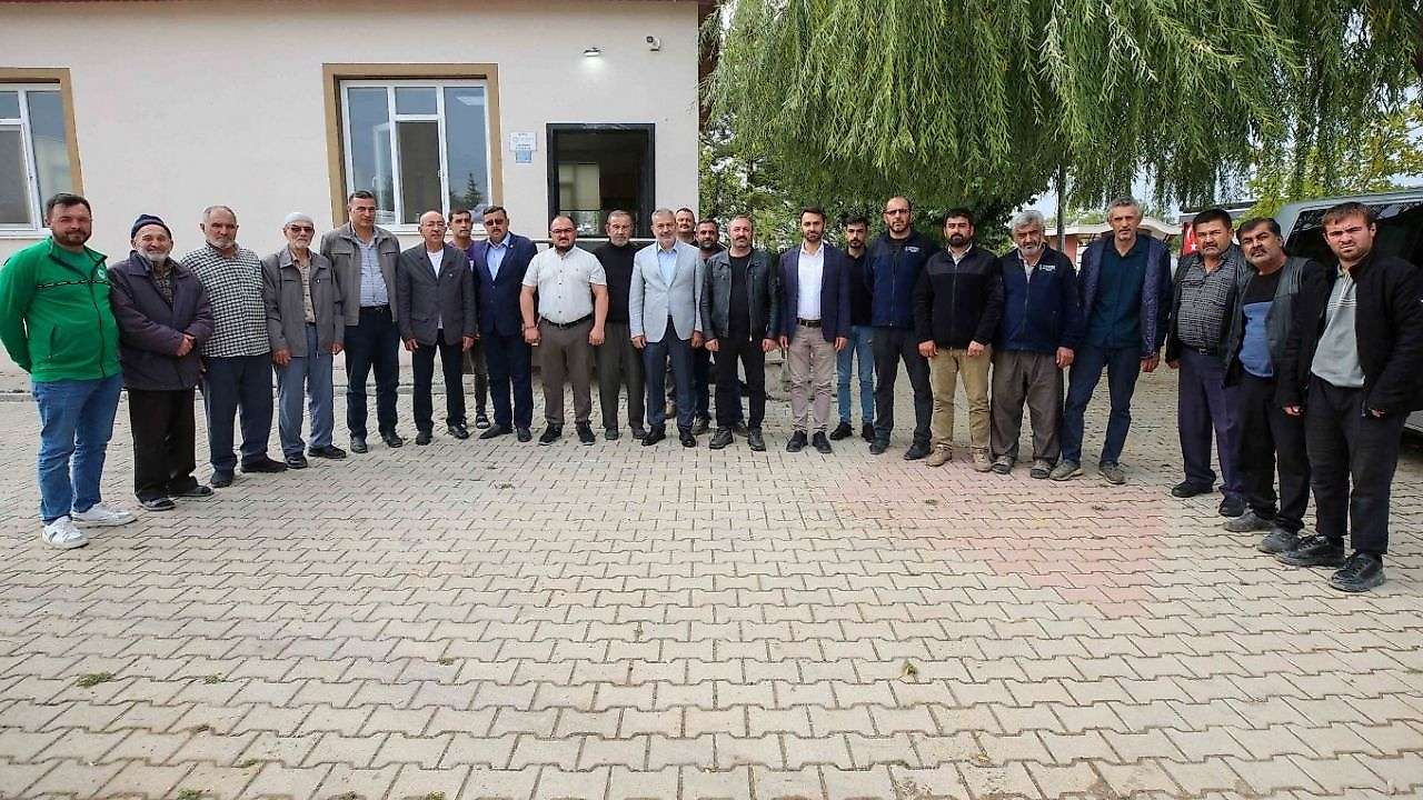 Başkan Kavuş hizmet için vatandaşın kapısını çaldı