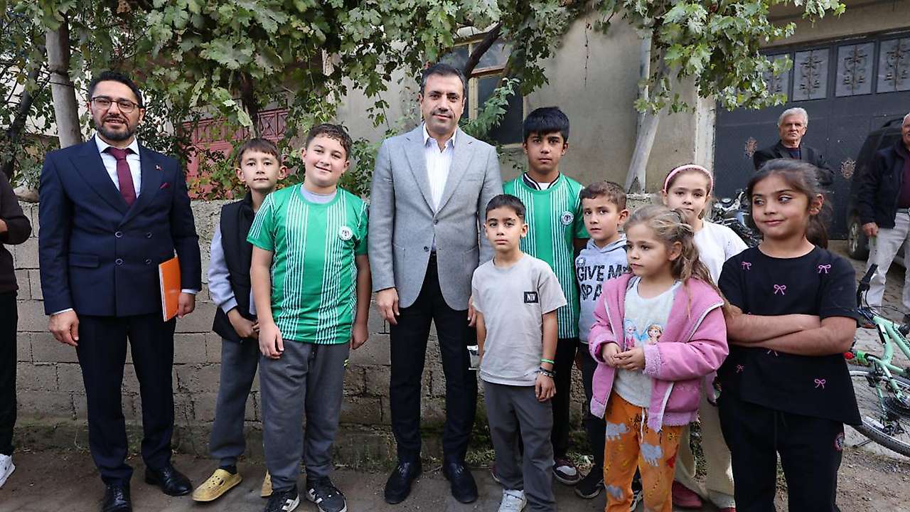 Başkan Özgökçen Akşehir'de vatandaşlarla buluştu