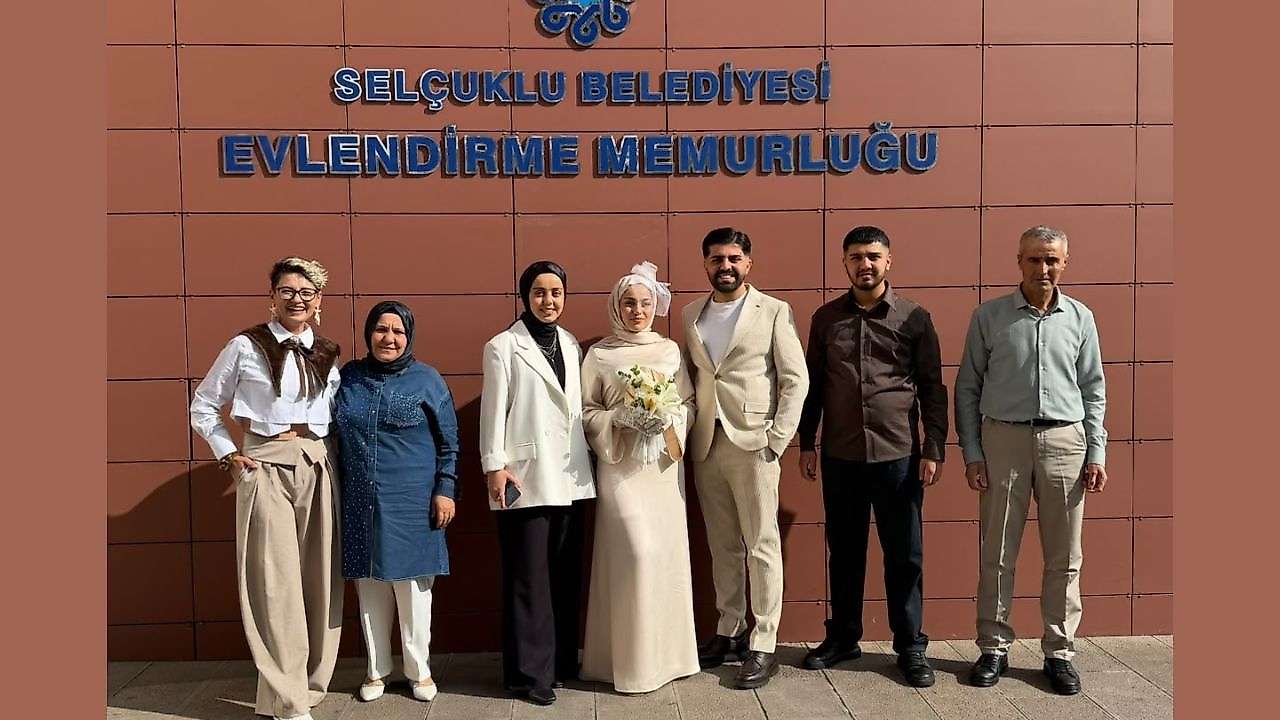 Batmanlı gelin Konya'da dünyaevine girdi