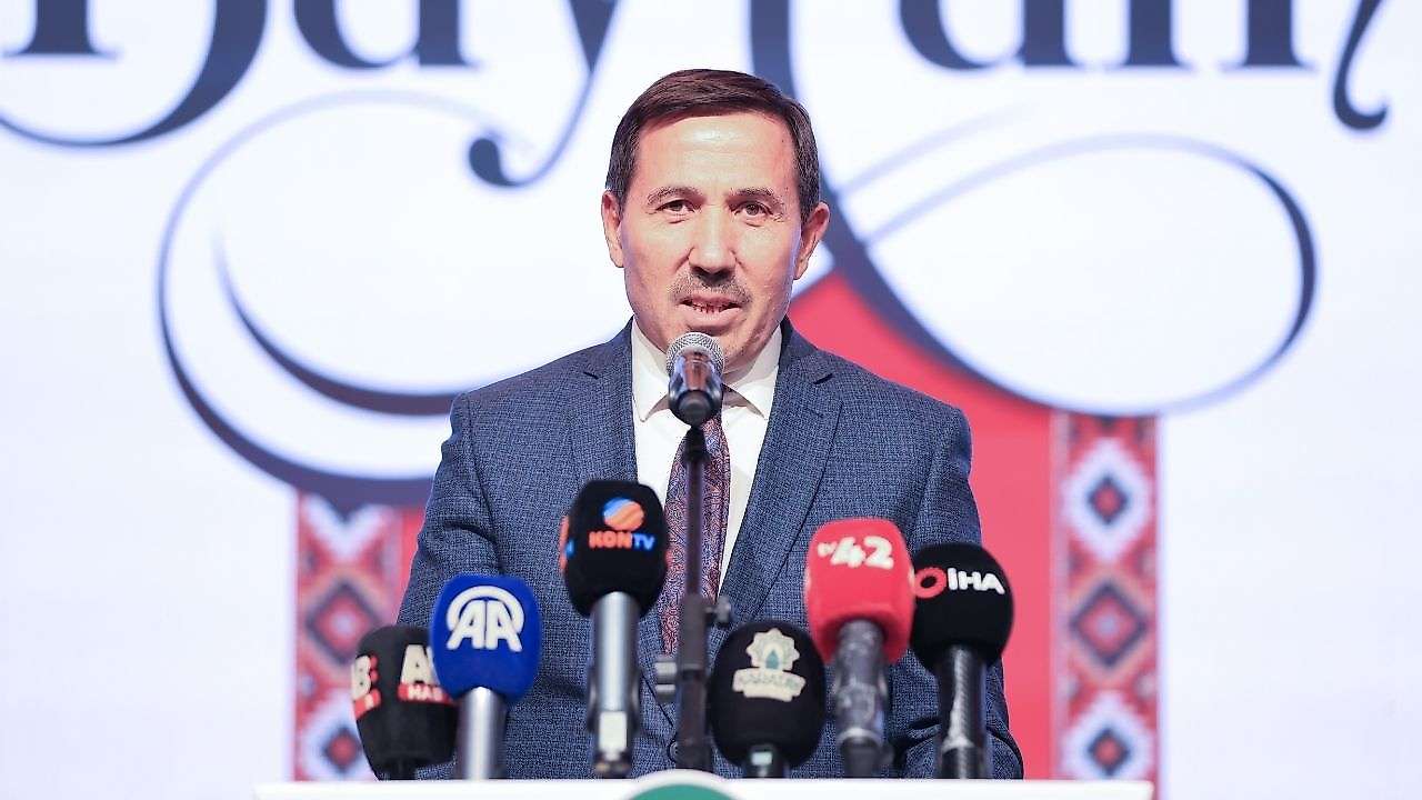 Konya'da aşıkların sözleri, sazla yankılanıyor
