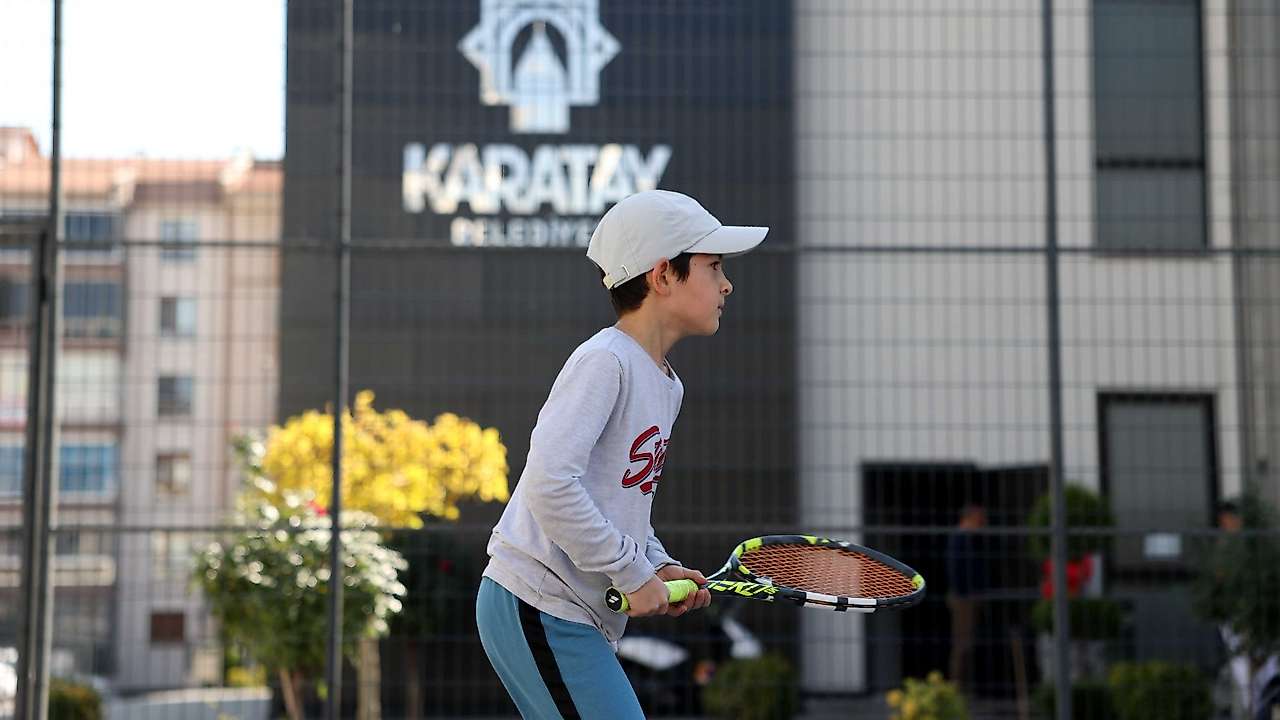 Karatay'da 29 Ekim Tenis Turnuvası sona erdi