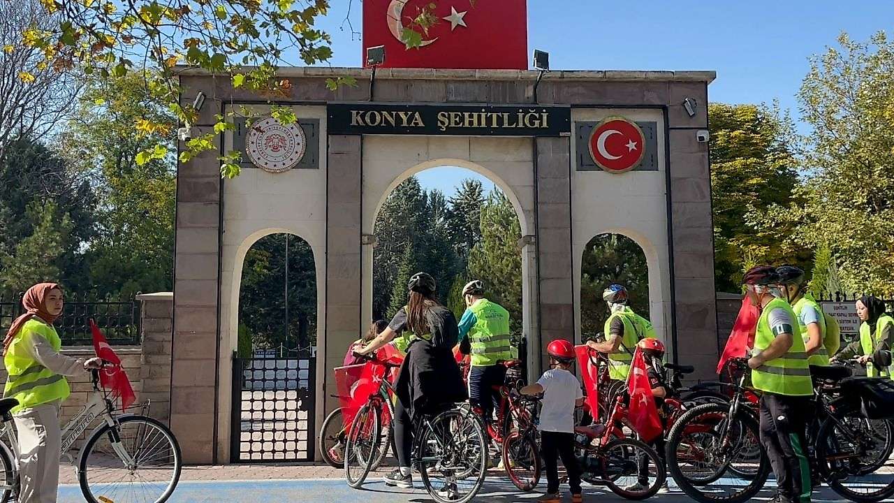 Konya'da Cumhuriyet'in 103. yılı için pedal çevirdiler