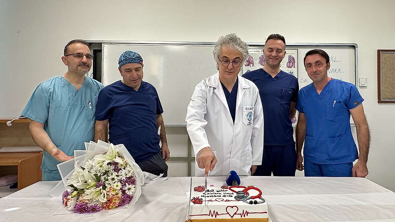 Konya'da kalp cerrahının 30 yıllık şifa yolculuğu