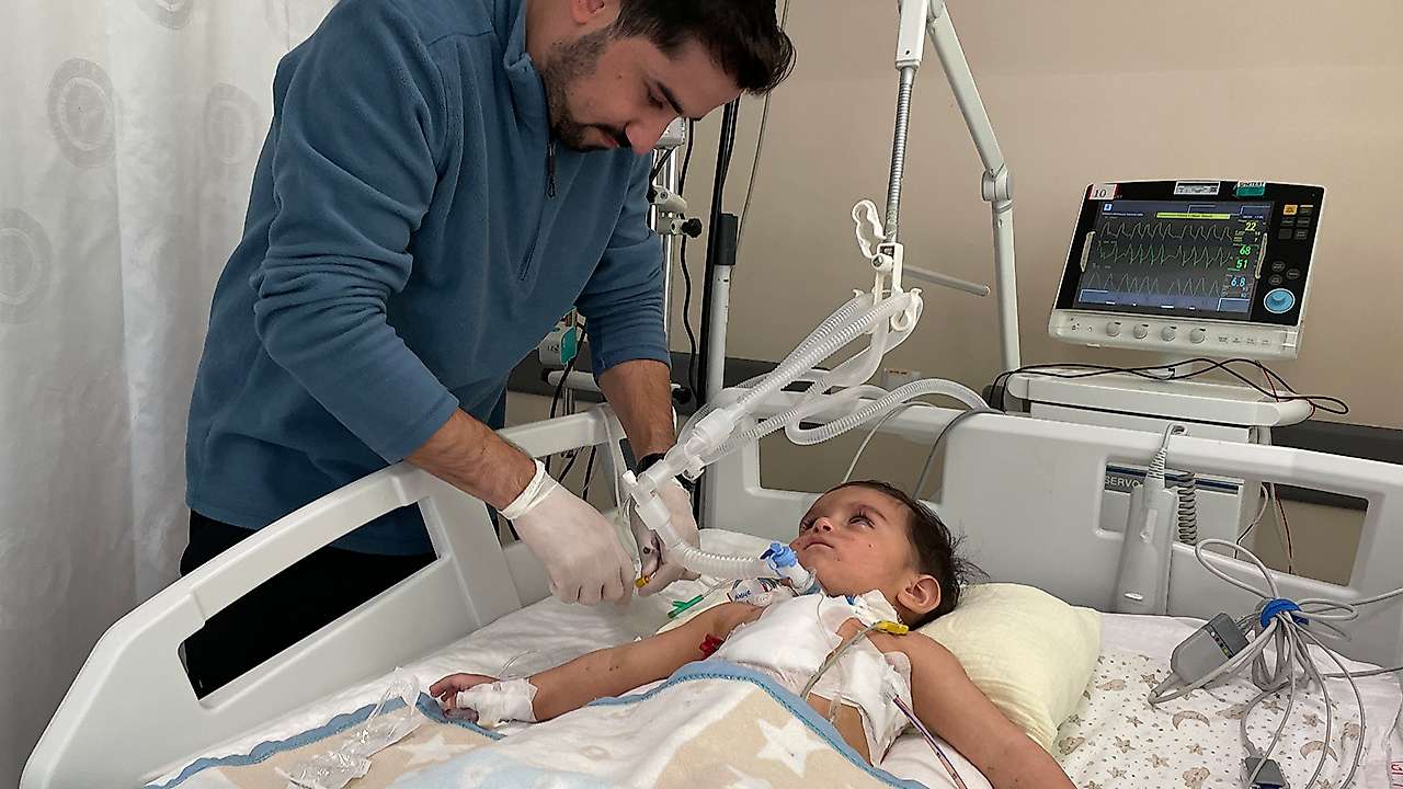 Konya'da mucize kurtuluş! Ceviz yutan bebek ölümden döndü