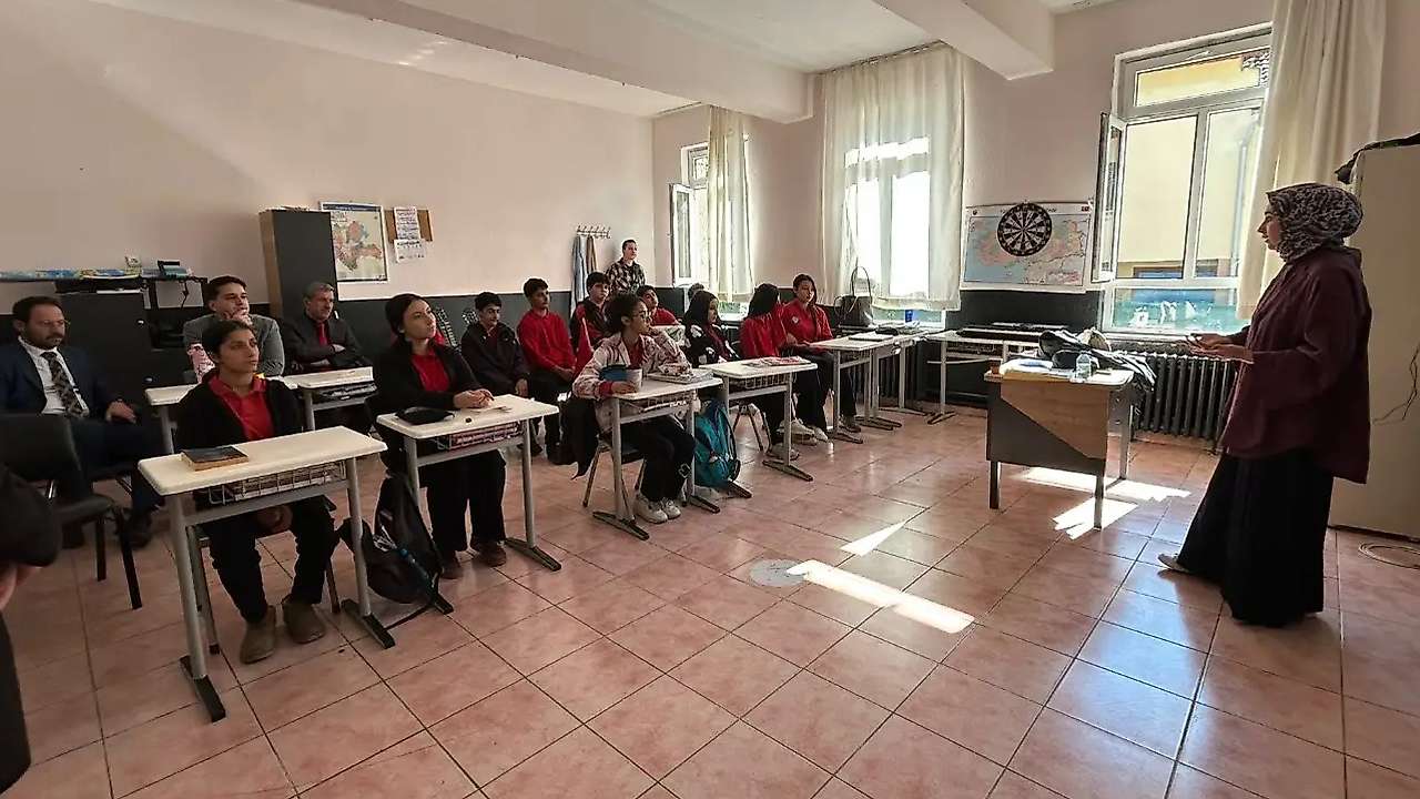 Konya'da öğrencilere sınav kaygısıyla baş etme eğitimi verildi