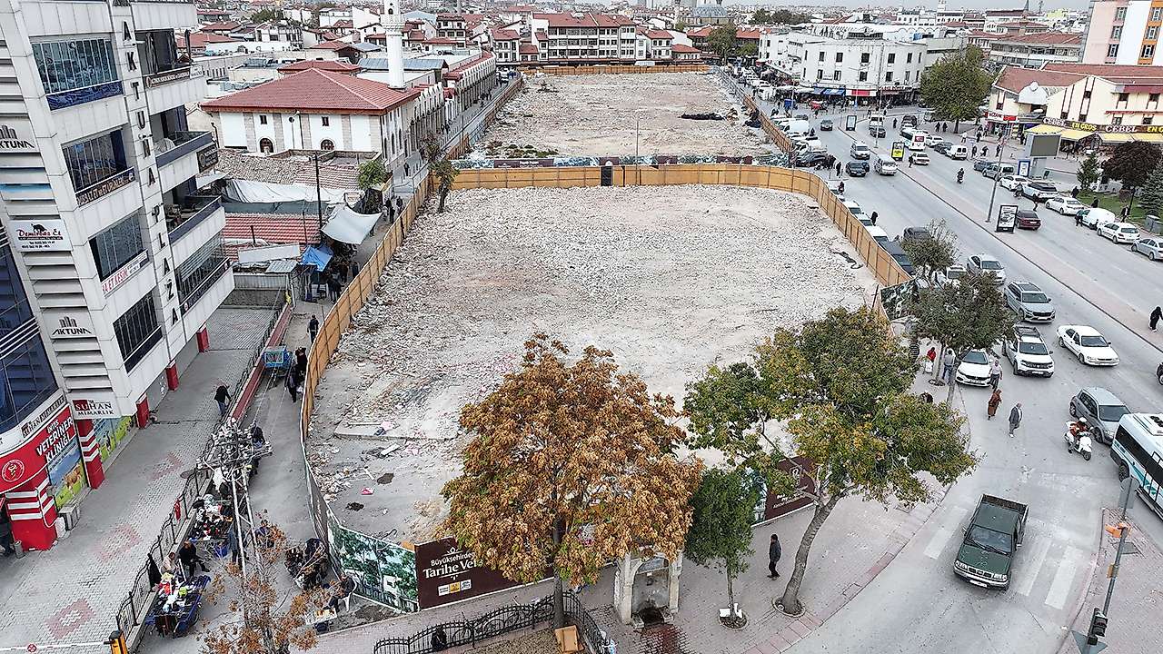 Konya'da tarihi pazarda büyük dönüşüm: İkinci etap tamamlandı!