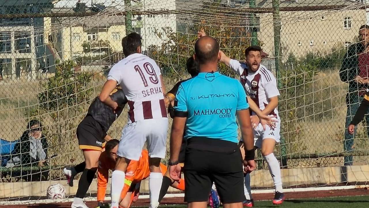 Konya derbisinde puanlar paylaşıldı! PGL'de perde açıldı