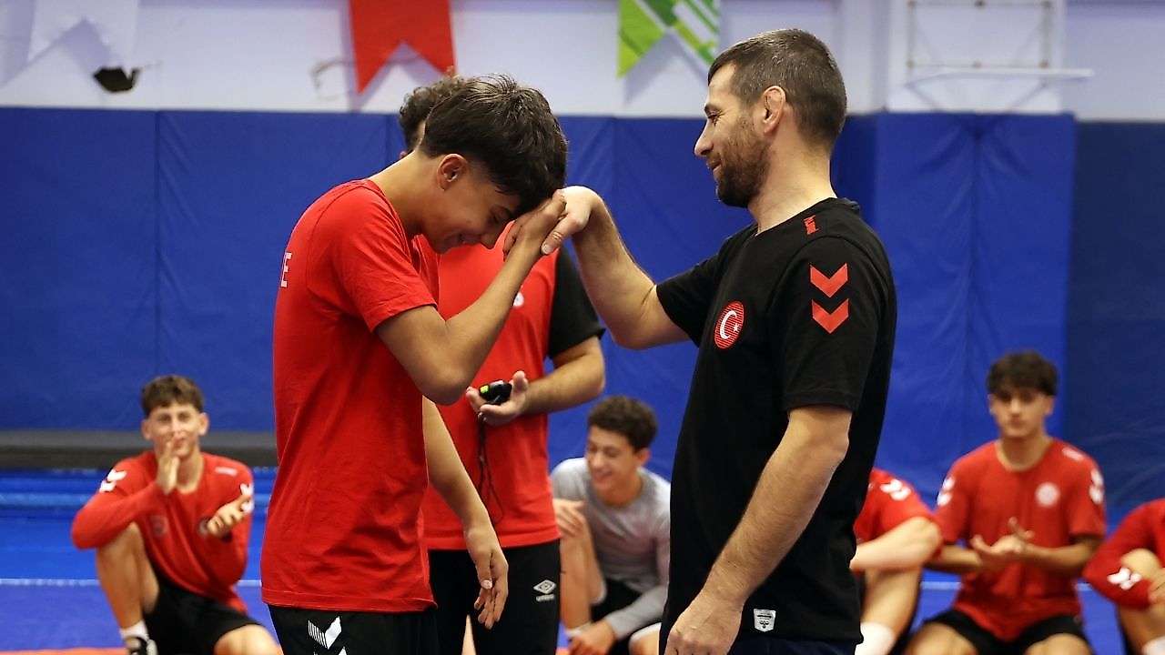 Konya'nın genç güreşçisi Balkan şampiyonu oldu!