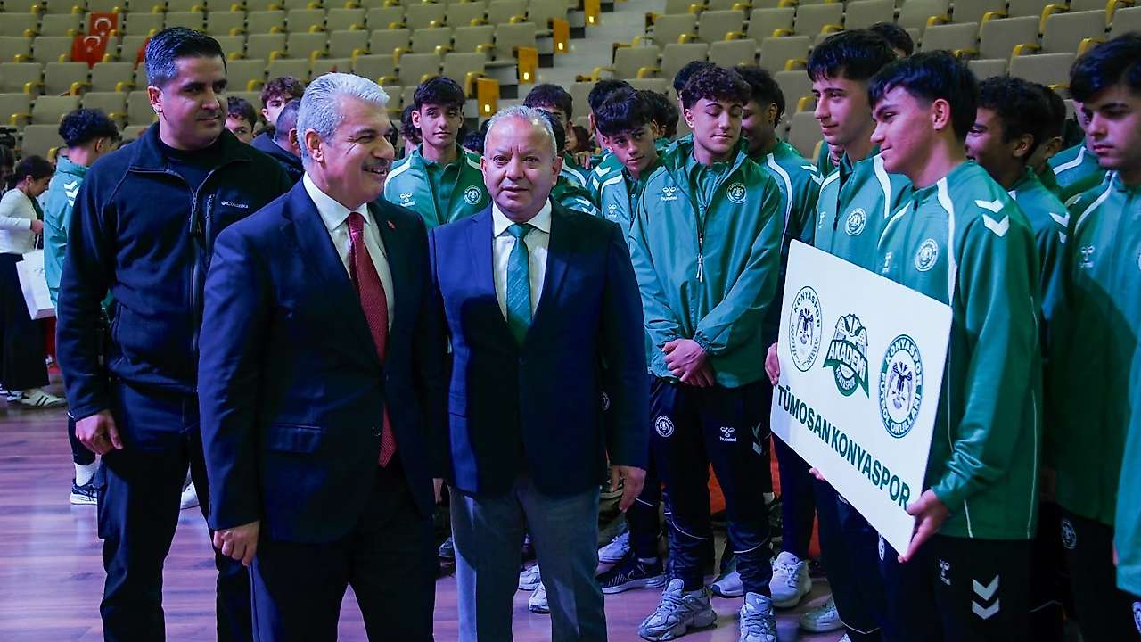 Konyaspor Akademi, kutlamalara katıldı