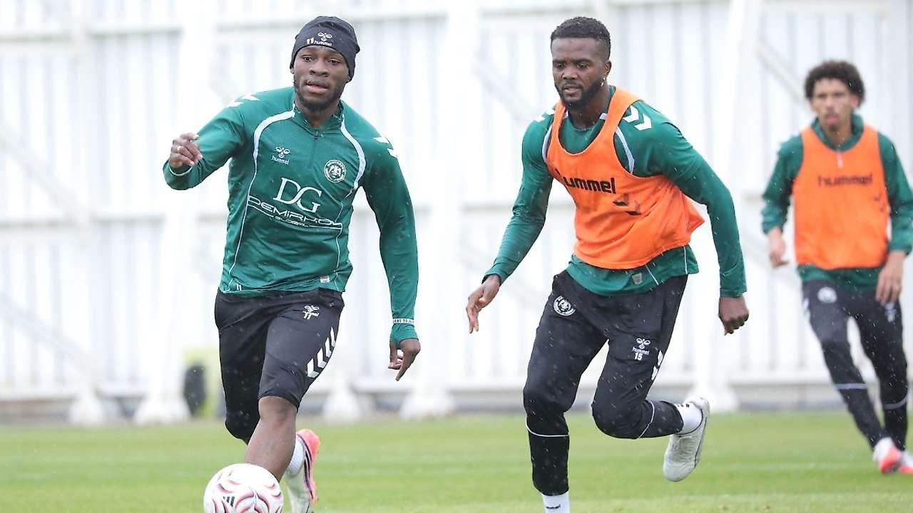Konyaspor yağmur altında çalıştı