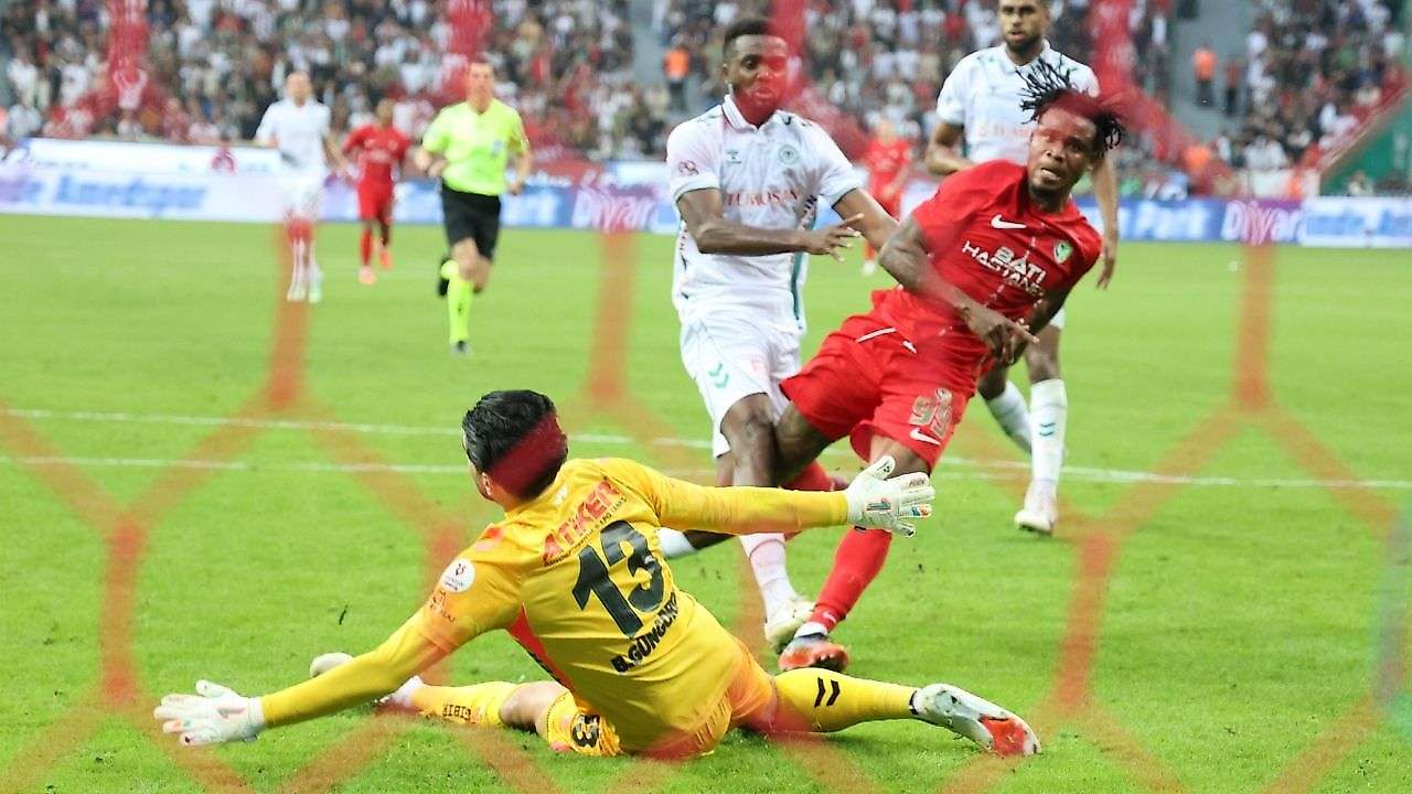 Konyaspor'da Palut net konuştu: Üretmekte zorlanıyoruz