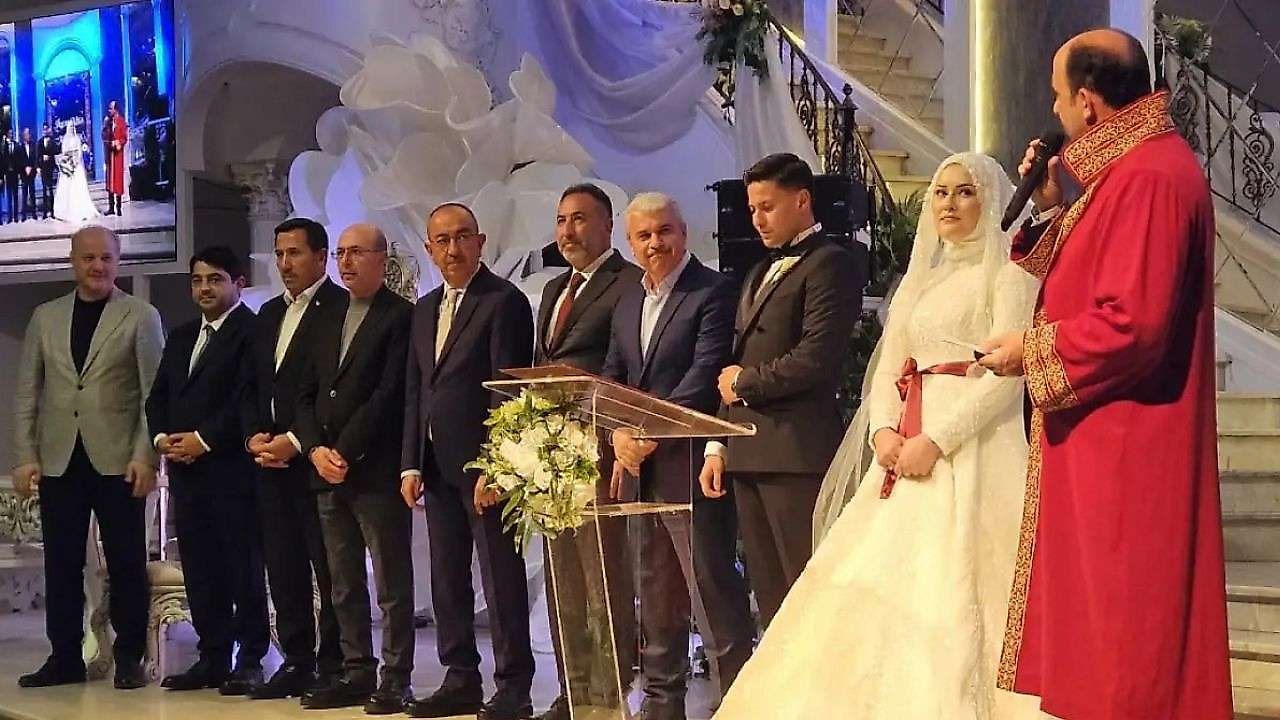 Konya'da protokol, Bilgiç ve Akay nikahında buluştu