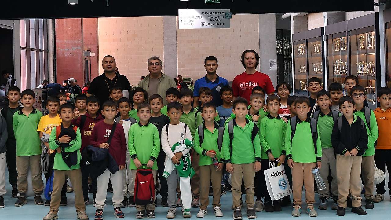 Selçuklu Belediyesi, yüzmede yeni dönemi başlattı