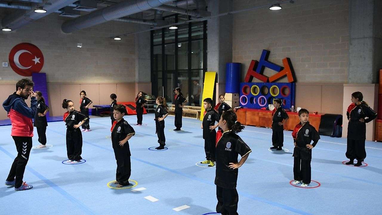 Selçuklu'da kış spor okulları kapılarını açtı