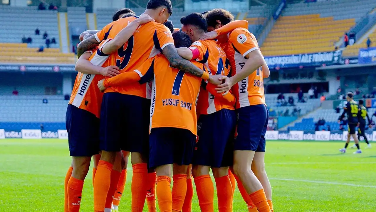 Başakşehir kötü başladı, iyi bitirdi! Gözler Konyaspor'da