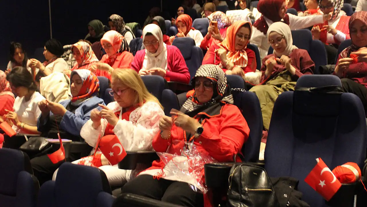 Konyalı kadınlar 'Örgü ve Sinema' etkinliğinde buluştu