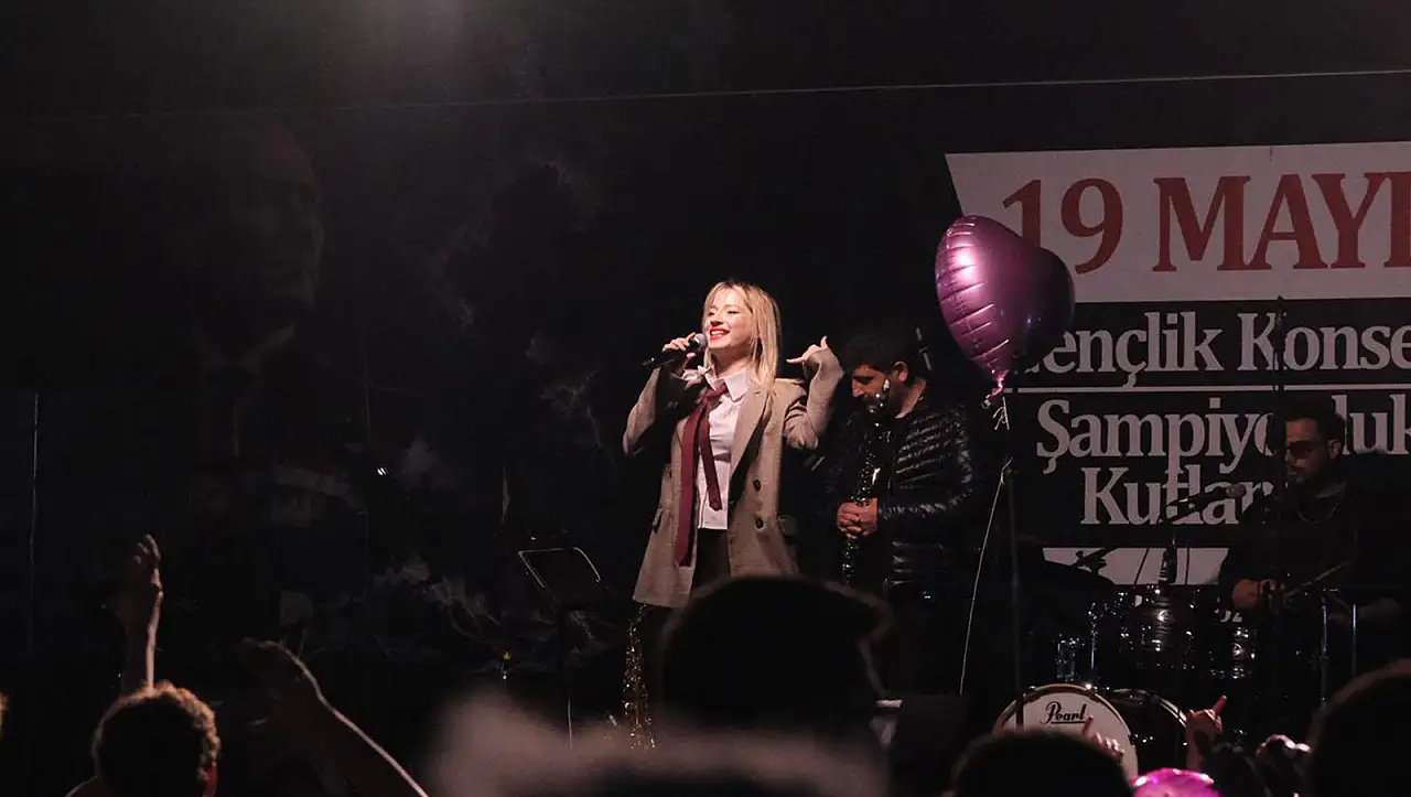 Seydişehir'de 19 Mayıs coşkusu meydanlara taştı