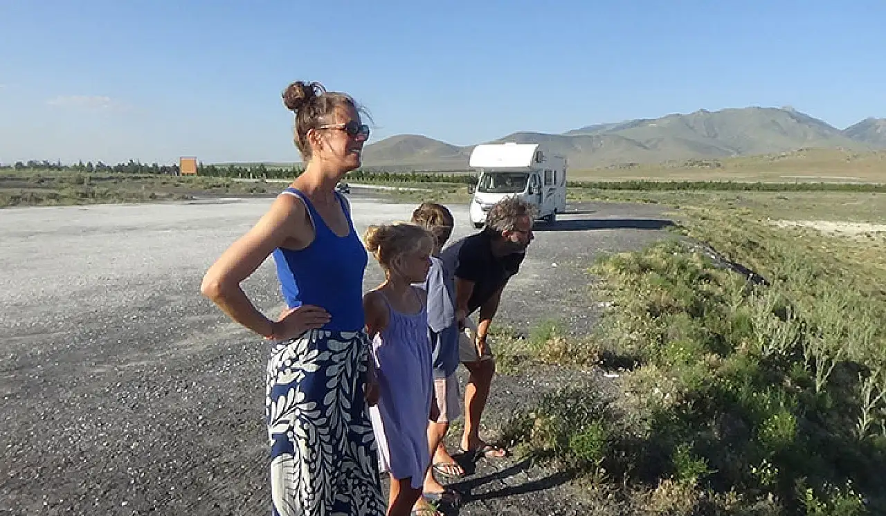 Dünya turu yapan çift Konya'ya hayran kaldı