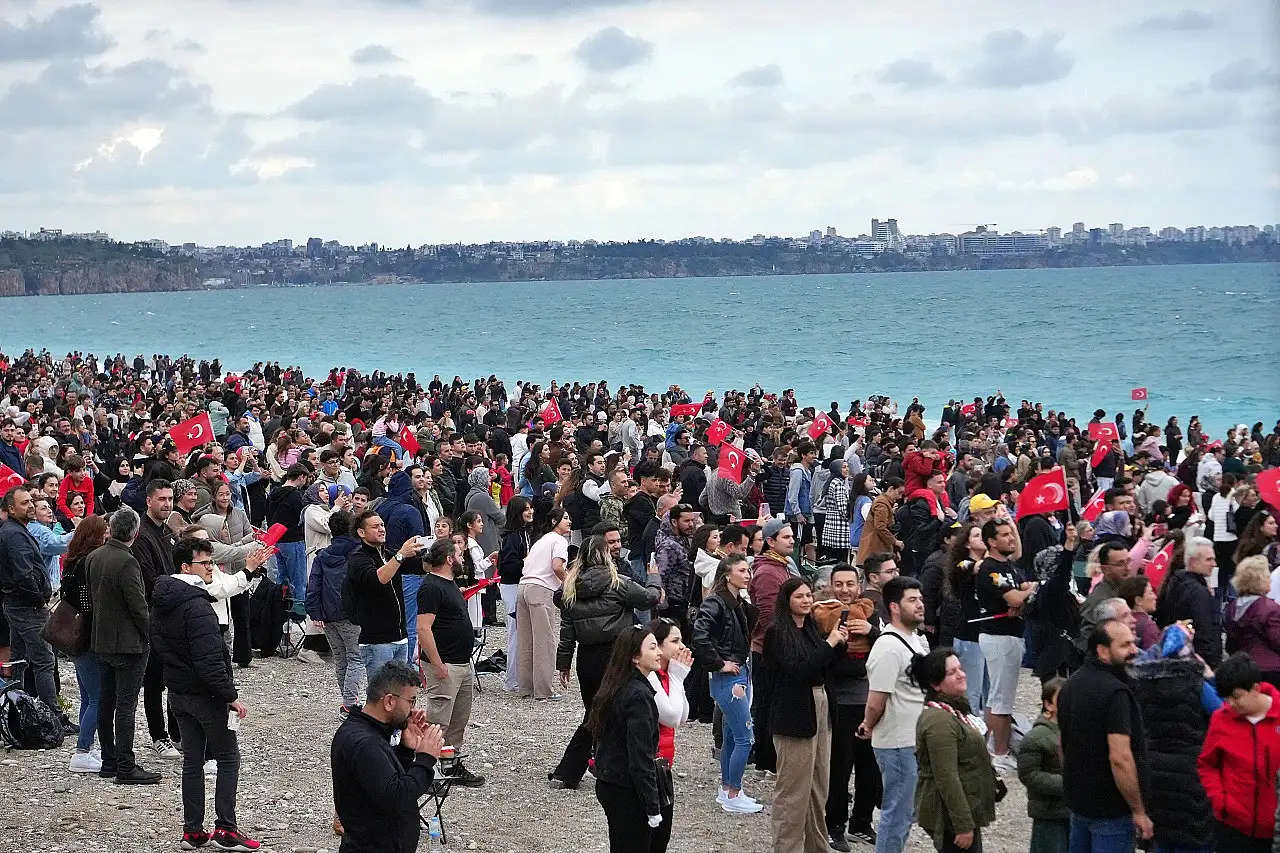 Konya'dan uçtu Antalya'da nefes kesti