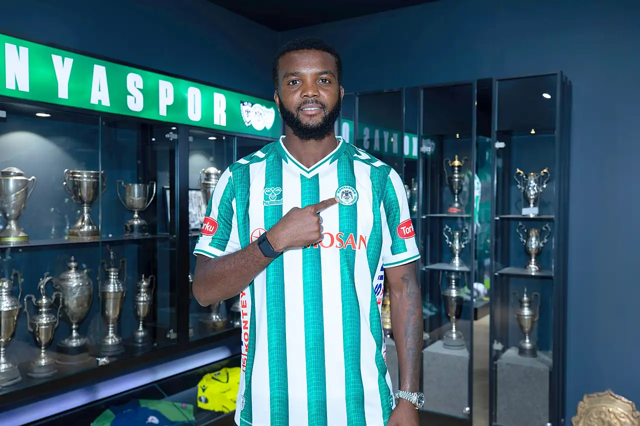 Konyaspor'da Awaziem imzayı attı