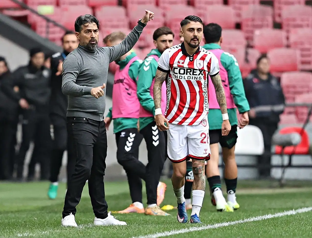 Konyaspor İlhan Palut: Alınan puan kazanç olarak görülmeli