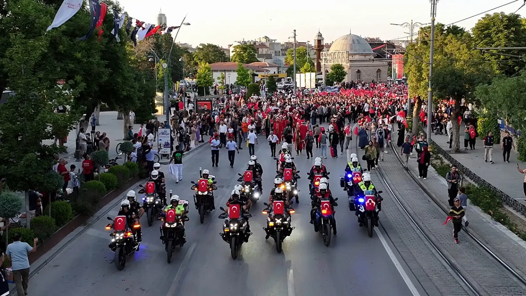 Konya 15 Temmuz'da tek yürek: Kılıçarslan Meydanı doldu taştı