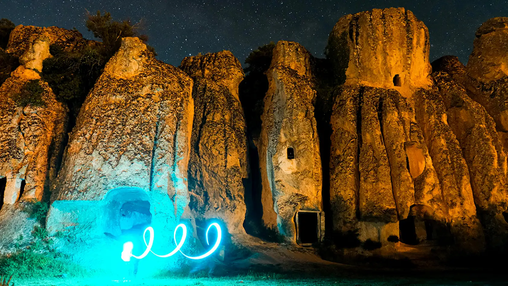 Konya'da görsel şölen: Yıldızlar Kilistra'nın tarihi dokusuyla birleşti