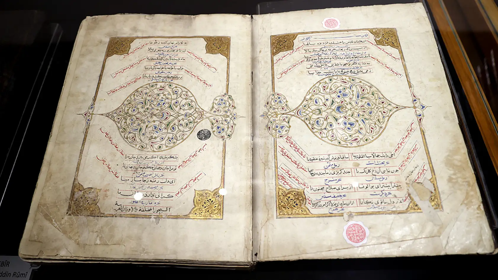 Mevlana'nın eski el yazmaları güvende: Konya'da işte böyle korunuyor