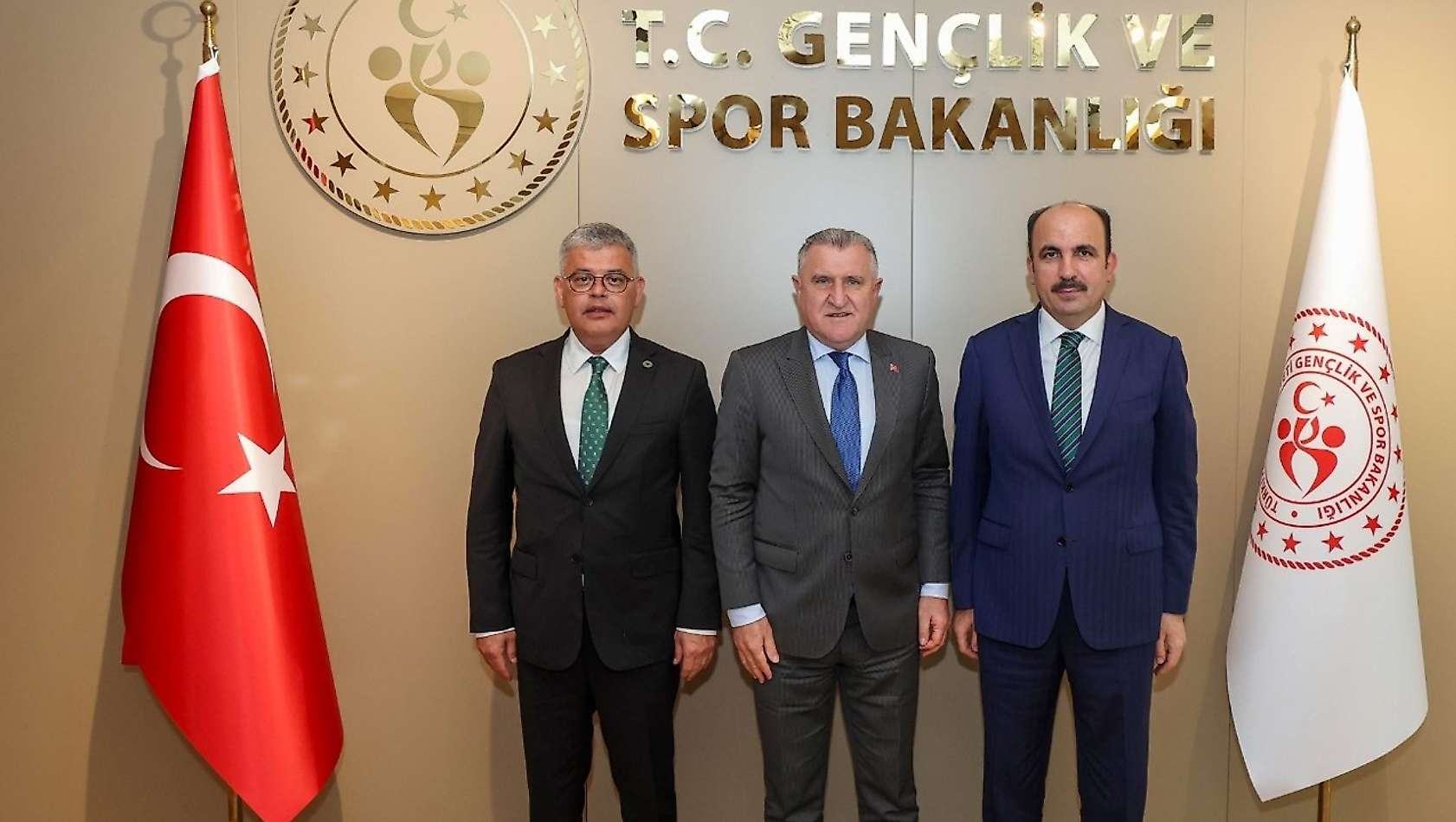 Konyaspor'dan Bakan Bak'a ziyaret